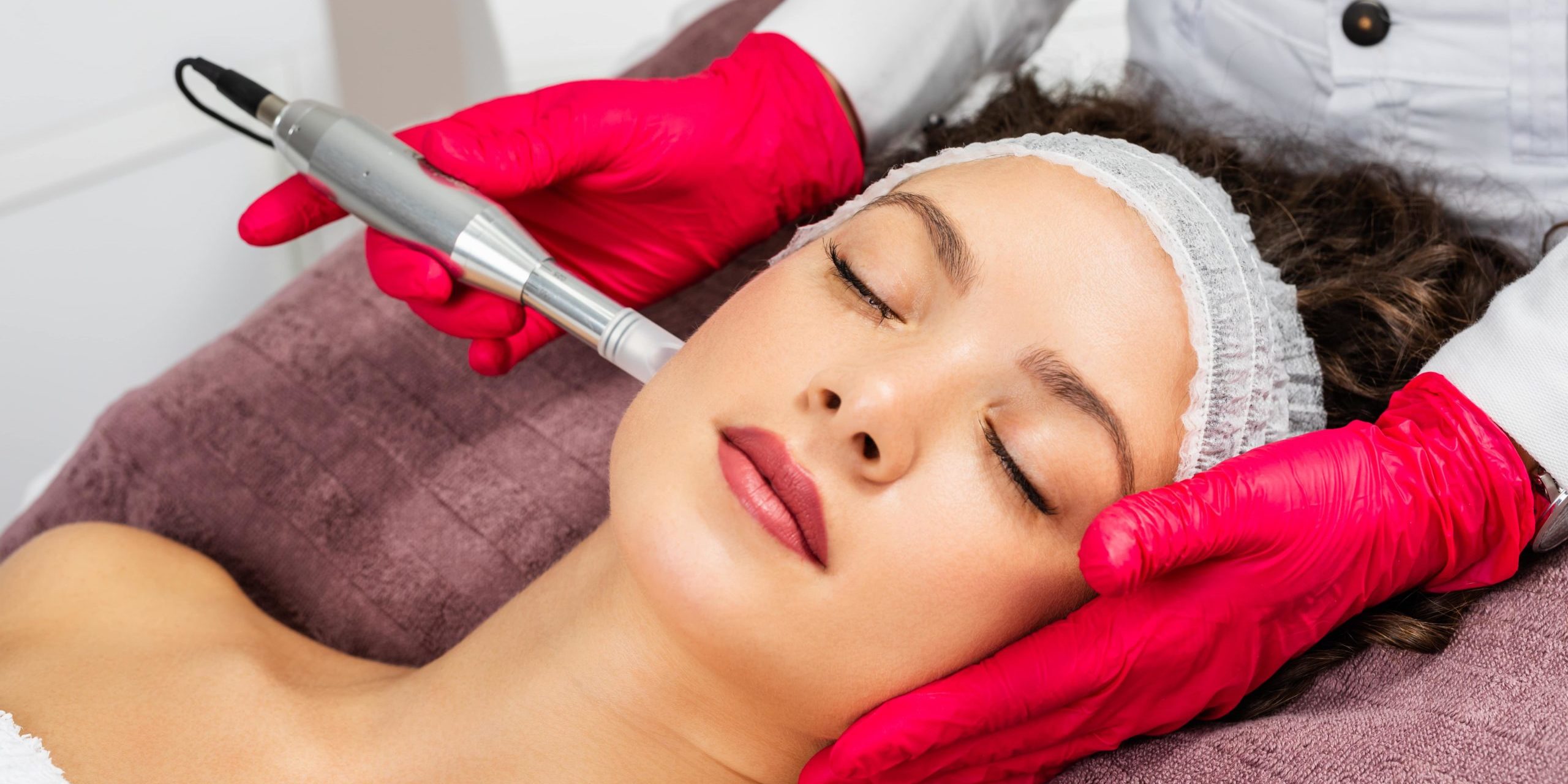 Microneedling with PRP vs Traditional Microneedling What Sets Them Apart